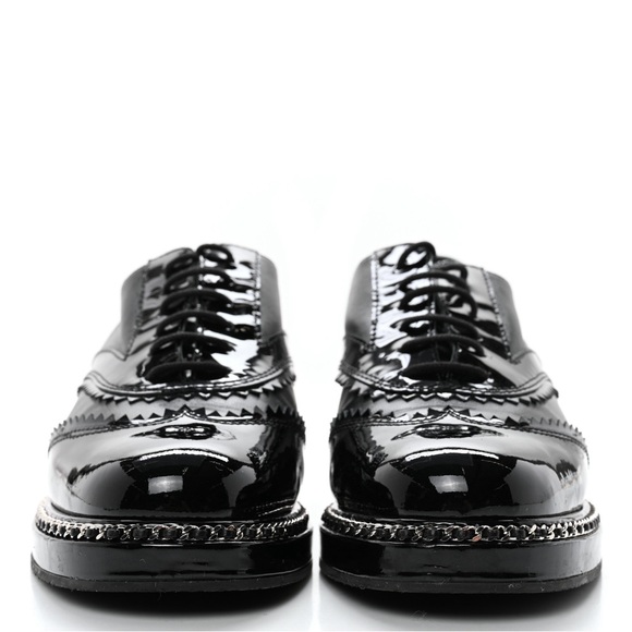(Almost new) Chanel Lambskin Brogue Lace Up Oxford - Picture 3 of 9